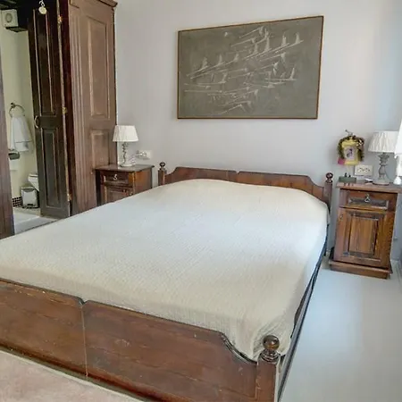 Kuleli Konak Ayvalı