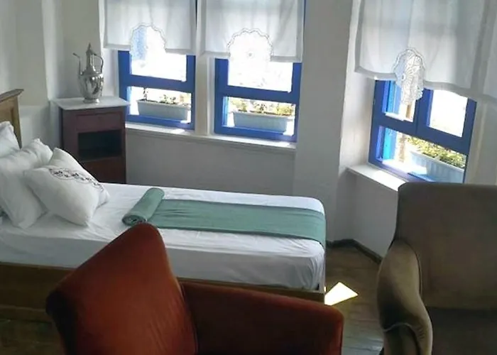 Kuleli Konak * Ayvalı